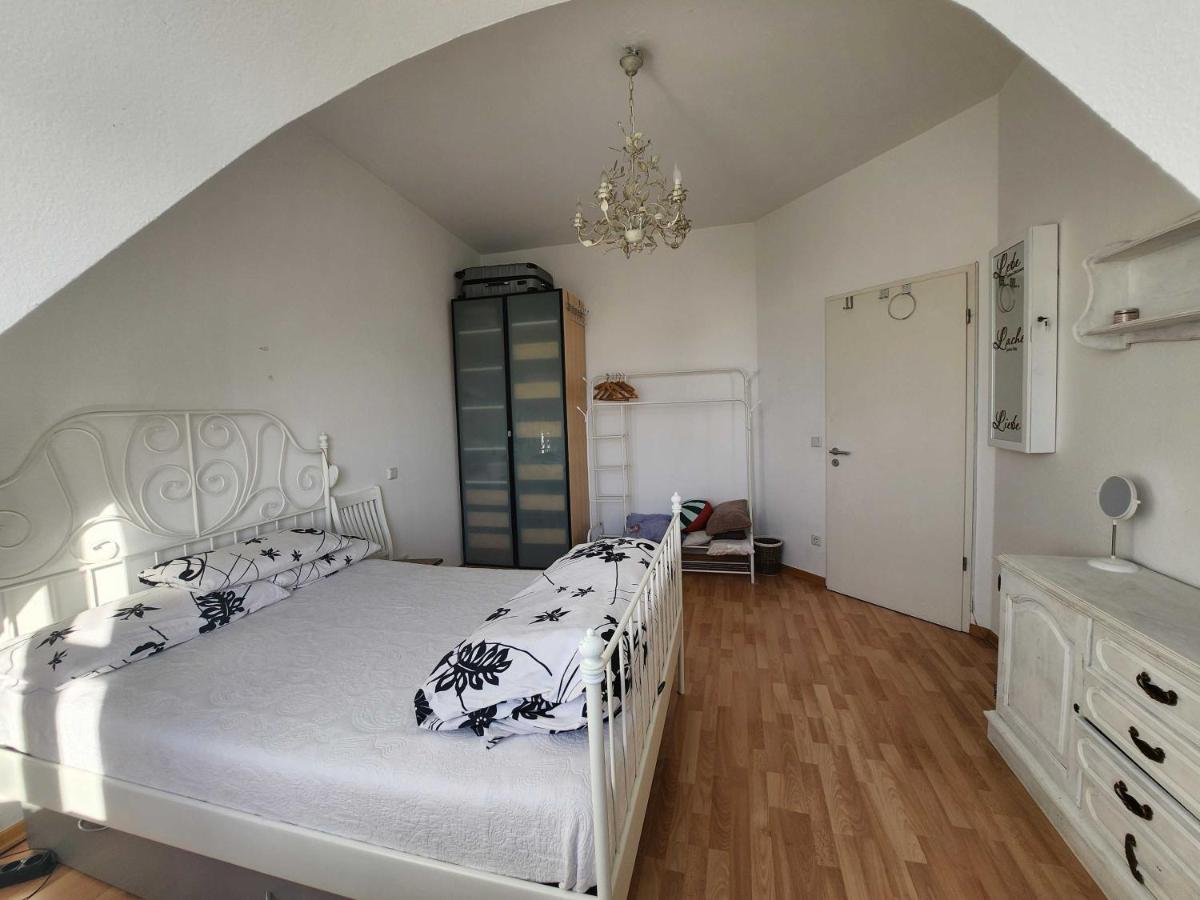 One Private Room Available In A Two Room Apartment In Tegel, Berlijn Buitenkant foto
